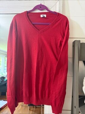 Old Navy Red V-Neck Men's Sweater